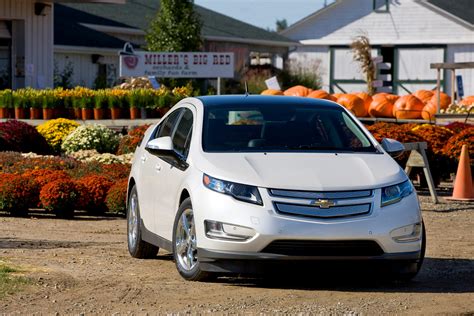 2011 Chevrolet Volt Review Trims Specs Price New Interior Features