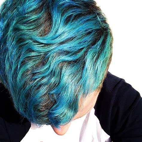 Merman Trend Men Are Dyeing Their Hair With Incredibly Vivid Colors Bored Panda