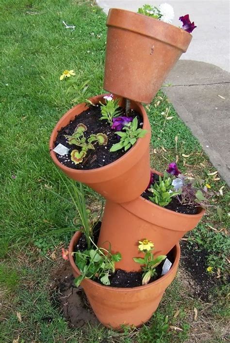 Budget Friendly Garden Projects Made With Clay Pots7 Garden