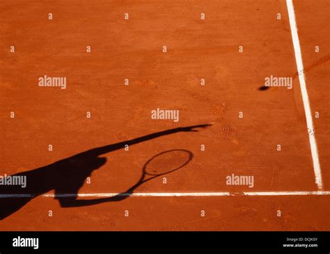 Tennis Player Serving Ball Hi Res Stock Photography And Images Alamy