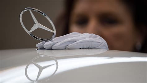 Bis zu 9 000 Mercedes Beschäftigte in Bremen in Kurzarbeit buten un