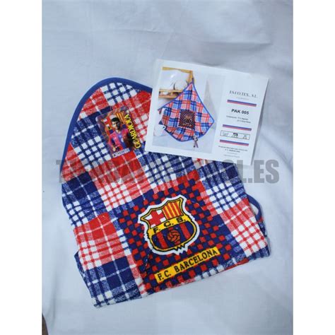 Toda la ropa que se recoge en estos contenedores va directo a entidades sociales que promueven la si quieres dar muebles u ropa de segunda mano te recomendamos que te dirijas a la fundación. Trapo cocina FC Barcelona | trapo FC Barcelona | Trapo ...