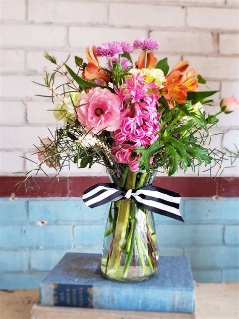 Spring has sprung fresh flower vase arrangement in Byron Center, MI | Tandem Studio