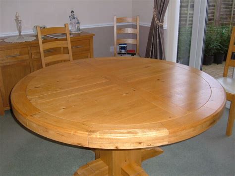 Solid Real Oak Round Dining Table And 6 Chairs Rarely Used In Pristine