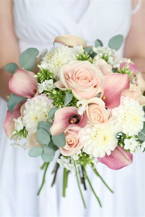 25 Swoon Worthy Spring And Summer Wedding Bouquets Tulle