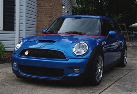 It small size is a great quality for a vehicle because it can be parked anywhere, and you won't have trouble getting into parking spaces. For Sale - 2009 MINI Cooper S Clubman
