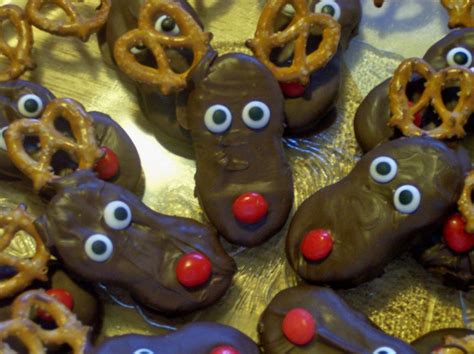 Oodlekadoodle Primitives Holiday Pretzel Treats Crunchy Snowmen