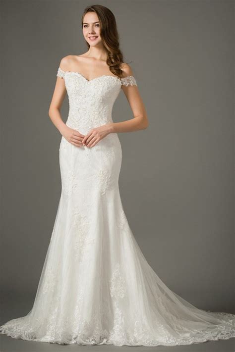 Lovely Trumpet Sweetheart Lace Wedding Dress With Cap Sleeve Straps