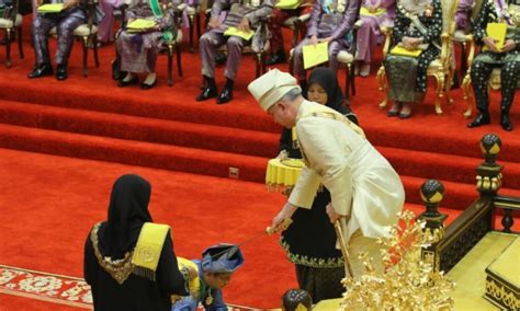 Saya ingin bawa para pembaca bagaimana nak analisis satu benda sejarah dari segi akademik.kita boleh kaji secara linguistik dan geografi. Dr Afifi Dimahsyur Orang Besar Perak