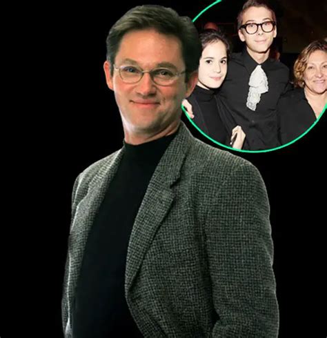 It Actor Richard Thomas With 4 Terrific Children Has New Wife Today