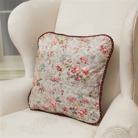Opening and closing of pillow cases may seem like a trivial subject, but in all honesty, it is actually one of the most important things to keep in mind. Pink Floral Pillow Case