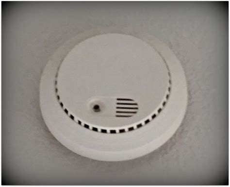 A photoelectric type smoke alarm consists of a light emitting diode and a light sensitive sensor located in a sensing chamber. Is your smoke detector ionization or photoelectric? Does ...