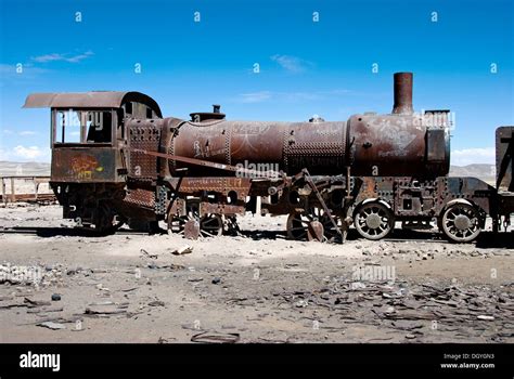 Salar De Uyuni Locomotive Hi Res Stock Photography And Images Alamy
