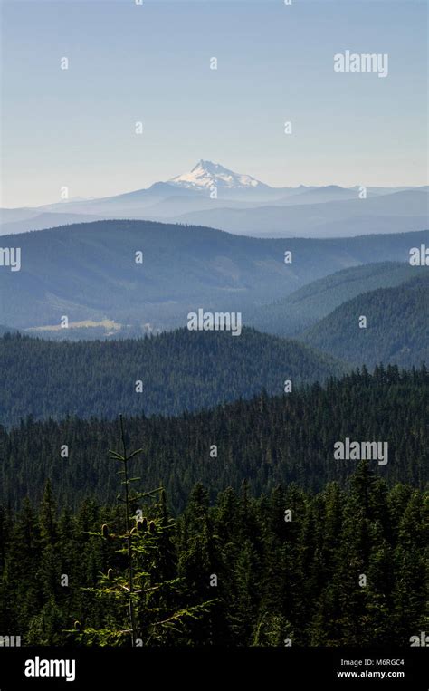 Tallest Mountain In Oregon Hi Res Stock Photography And Images Alamy