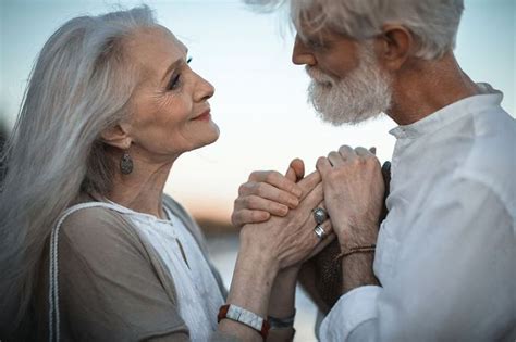 Russian Photographer Captures Beautiful Elderly Couple To Show That Love Transcends Time Older
