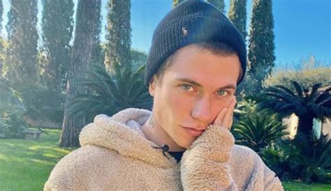 ¿ cuanto mide y cuanto peso de federico rossi? Federico Rossi, dopo il no di Sanremo parla Benji: la reazione