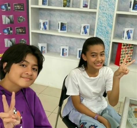 Kumpulan foto rassya hidayah dan aqeela calista. 8 Foto Uwu Rassya Hidayah & Aqeela Calista Dari Jendela SMP, Gemas Banget