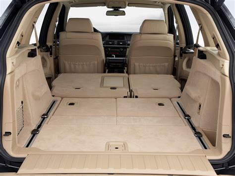 See the complete standard interior features for 2011 bmw x5 along with exterior and mechanical features. Bmw x5 interior | Car Top of Design Trend