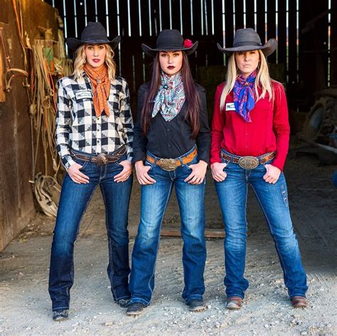 Pin By Rachel Gardner On My Cowgirl Side Country Style Outfits