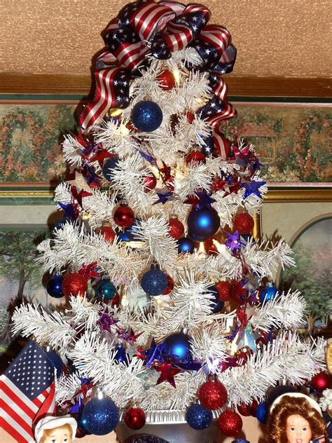 29'' h x 29'' w; DEBBIE-DABBLE BLOG: Summer Patriotic Decorations, Part 2, 2017