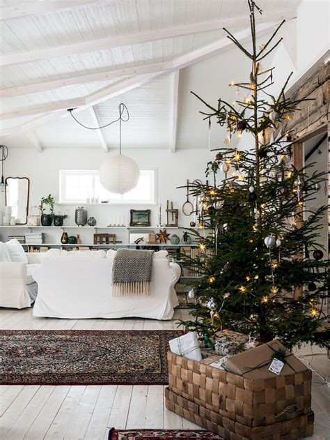 60 Beautiful Scandinavian Christmas Tree Decor Ideas