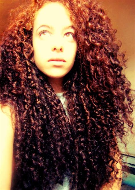 21 natural curly hairstyles stylish girls are rocking feed inspiration