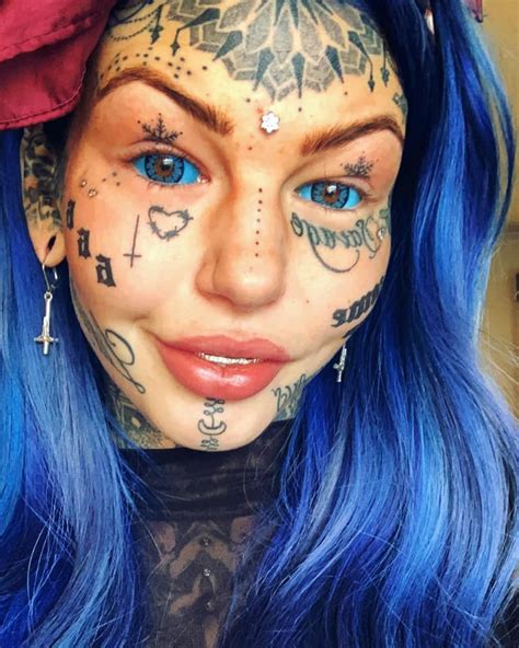 Woman With More Than 200 Tattoos Blinded For Three Weeks Because Of Her Eyeball Tattoos Small Joys