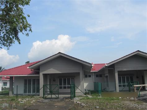 Read 2 reviews for forest plantation development sdn bhd. Staff Quarters for SIME DARBY PLANTATION at Pulau Carey ...