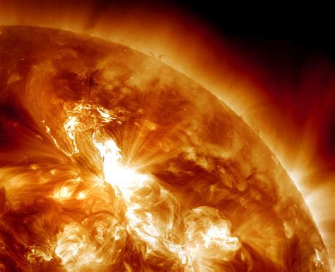 Largest Solar Flare Since 2005 Impacts Earth Technojunkyard
