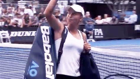 Australian Open Yulia Putintseva Shocking Act Of Disrespect To Crowd