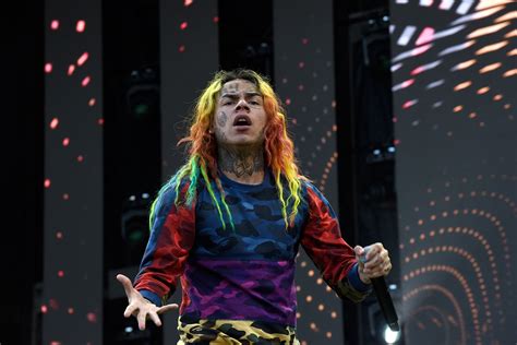 Tekashi 6ix9ine Returns To Ig After His House Arrest Officially Ends