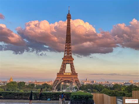 Paris La Tour Eiffel A Rouvert Ses Portes Après Une Alerte à La Bombe