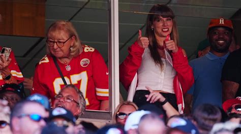 Taylor Swift Gets Explicit While At Kansas City Chiefs Game With Travis Kelces Mom