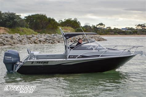 Extremely hardfuck on a boat. Extreme 645 Sport Fisher Plate Boat