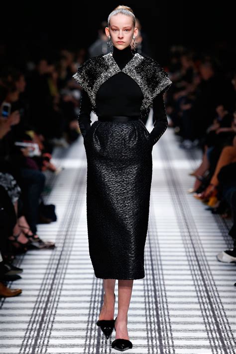 Balenciaga Fall 2015 Ready To Wear Fashion Show Runway Fashion Paris