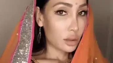 Sofia Hayat Nude Teasing Video Porn Indian Film