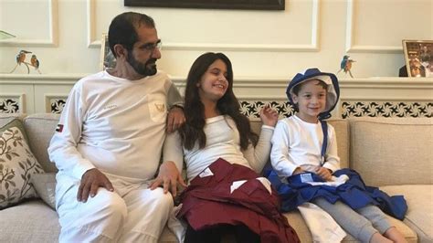 Mohammed Bin Rashid Bin Saeed Al Maktoum Con Sus Hijos Al Jalila Bint Mohammed Y Zayed Bin