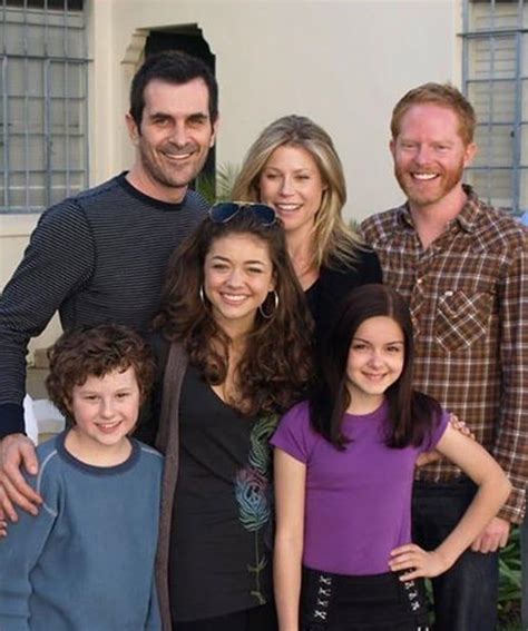 Aw! The Modern Family Cast Re-Create Their First Table Read Photo 10 