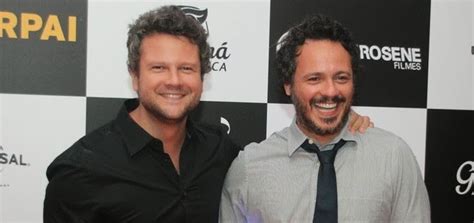 Além da parceria inédita com o irmão na tv, ator reencontrou rodrigo santoro na quinta temporada da série original globoplay: Selton Mello faz parceria com autor de Cheias de Charme em ...