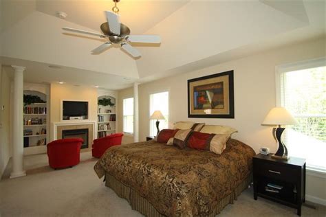 I found some master bedroom sitting ideas that are actually quite unique and beautifully created. Master Bedroom With Tv Sitting Area - Native Home Garden ...