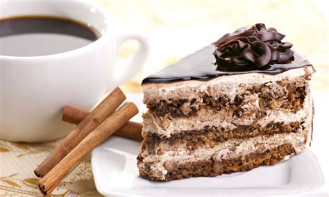 Liste der beliebtesten kaffee und kuchen in berlin; Heißgetränk und Kuchen nach Wahl - La Manife back ...
