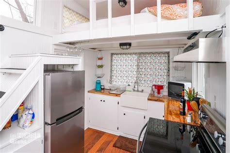 Building a tiny house kitchen can be time consuming depending on your carpentry skills and what you choose to put into it. 10 Tiny House Tricks to Declutter Your Kitchen Counters