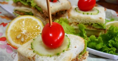 Resep masakan sandwich isi ayam berbumbu dan telur dadar, berikut bahan dan cara membuatnya. SANDWICH SARDIN - MUDAH | Fiza's Cooking