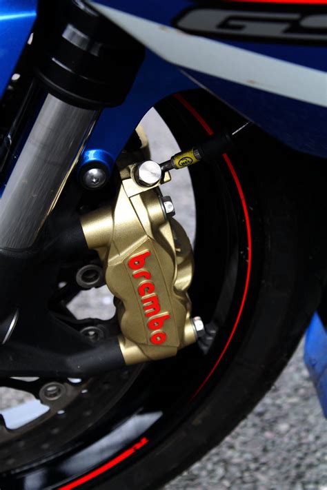 The site owner hides the web page description. 2012 SUZUKI GSXR 1000 L2 BLUE 5985 miles