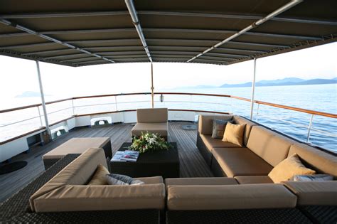 Calisto Yacht Charter Details Astoria Shipbuilding Charterworld