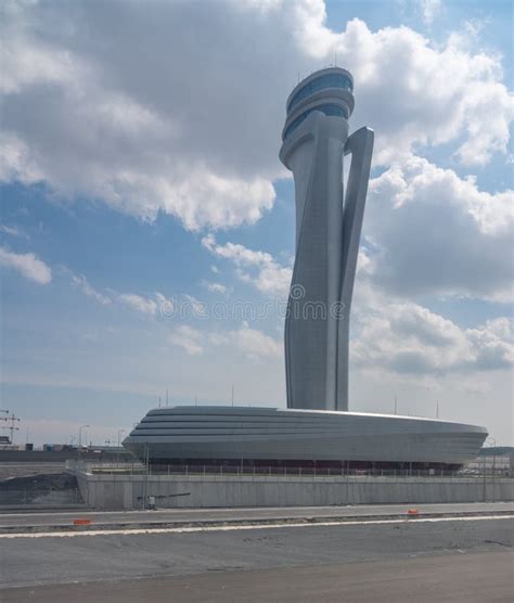 Torre De Control En El Aeropuerto De Estambul En Turqu A Foto De