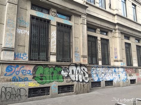 Festa di santa caterina da siena, vergine e dottore della chiesa, che, preso l'abito delle suore della penitenza di san domenico (g. Milano | Casoretto - Scuola = incuria? Il caso Caterina da ...