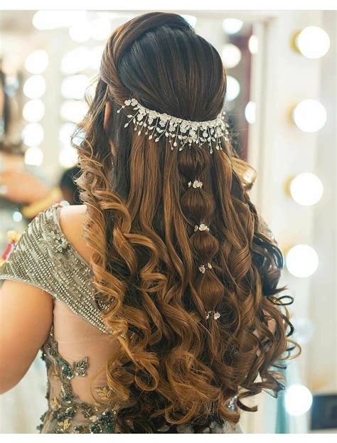 Best Simple Hairstyle For Gown Cute Curly Hairstyles