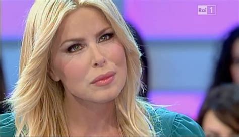 Loredana lecciso una di noi. Le sorelle Loredana e Raffaella Lecciso tornano in gran ...