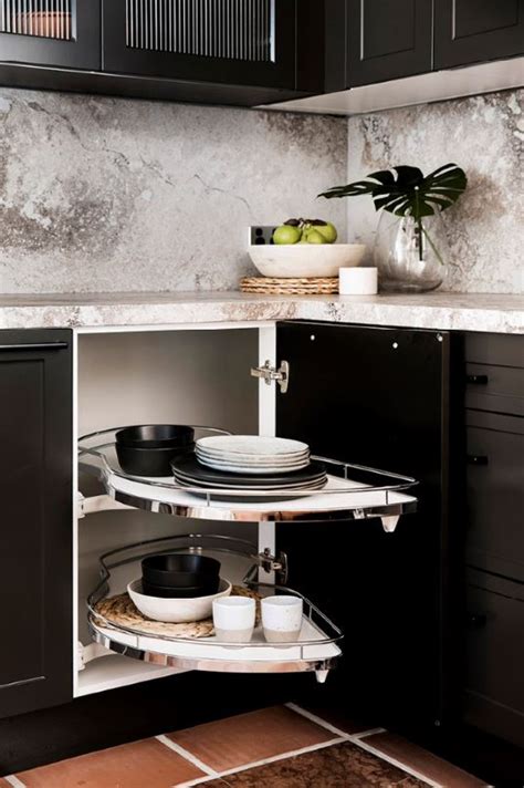 Choosing useful kitchen cabinet features. Spotlight on: Cabinet Features | Freedom Kitchens